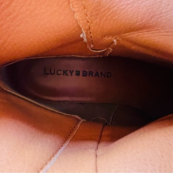 LUCKY BRAND Elyton Suede Zip Buckle Crossover Chunky Lug Sole Boots SIZE 8 - Picture 8 of 9